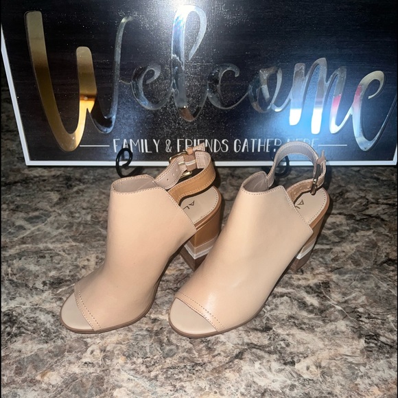 ALDO Cartiera Bone Block Heel Size 7 - Picture 2 of 16